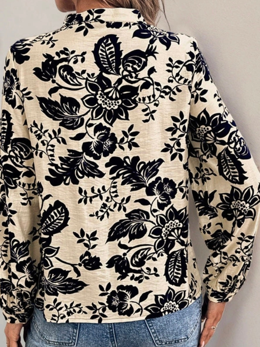 Noir Vintage Blouse Noir Vintage Blouse